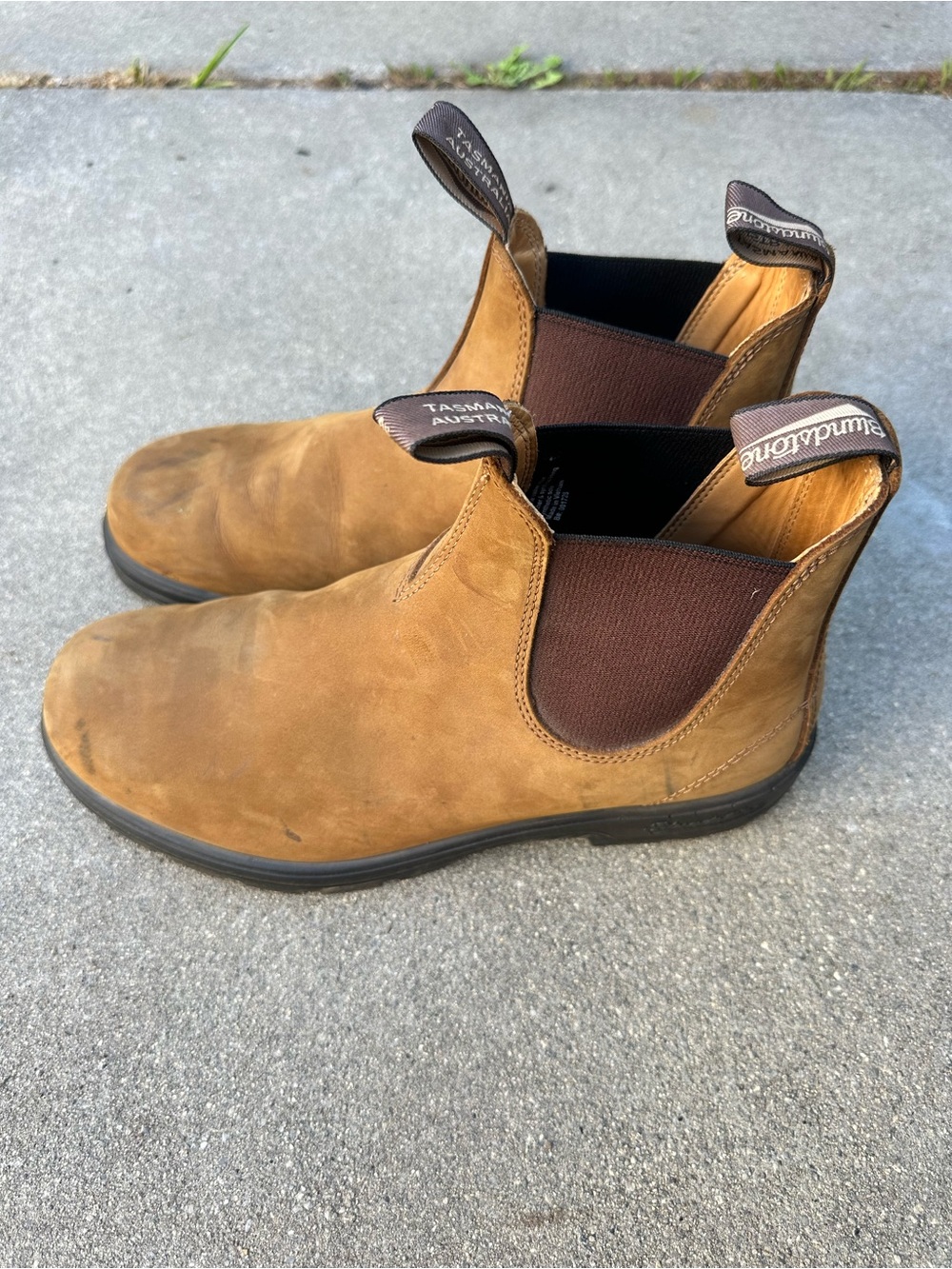 Blundstone Men's Tan Leather Chukka Boots with Brown Elastic Panels